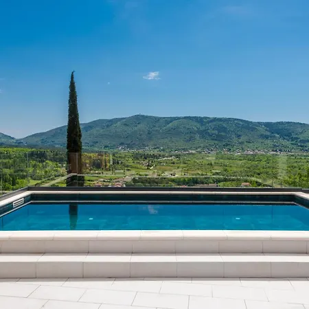 Apartamento Baan With Epic View And Private Pool Ljuta