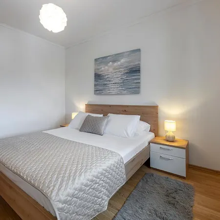 Baan With Epic View And Private Pool Ljuta