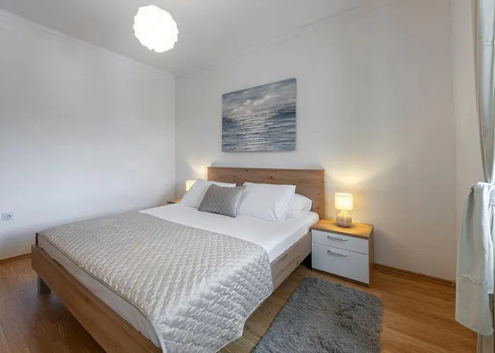 Baan With Epic View And Private Pool Ljuta