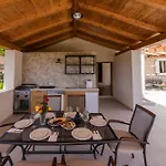 Apartman Baan With Epic View And Private Pool *