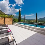 Baan With Epic View And Private Pool *