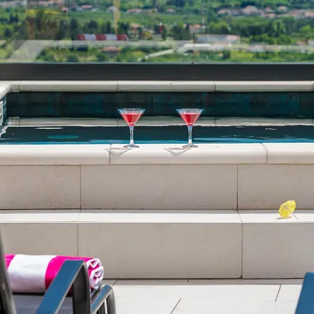 Baan With Epic View And Private Pool