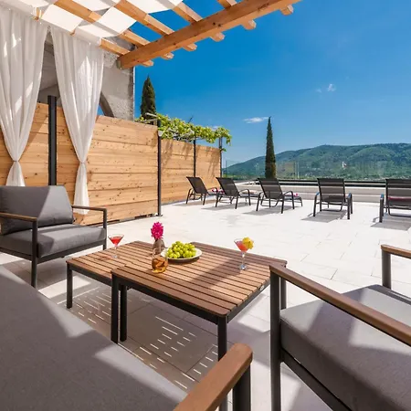 Baan With Epic View And Private Pool Apartment