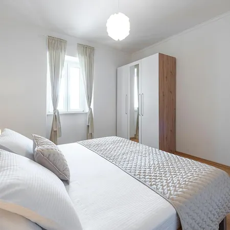 Baan With Epic View And Private Pool * Ljuta