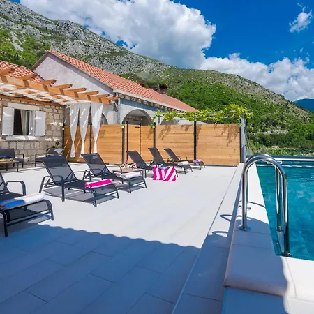 Baan With Epic View And Private Pool 公寓 Ljuta