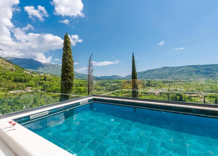 Baan With Epic View And Private Pool * Ljuta