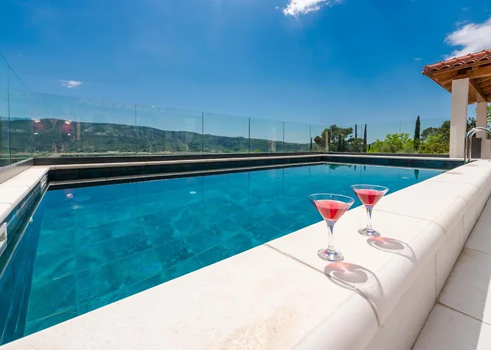 Baan With Epic View And Private Pool