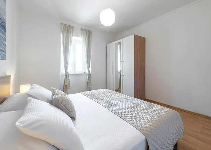 Baan With Epic View And Private Pool * Ljuta