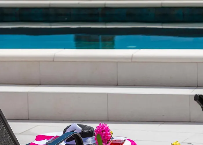 Baan With Epic View And Private Pool Ljuta