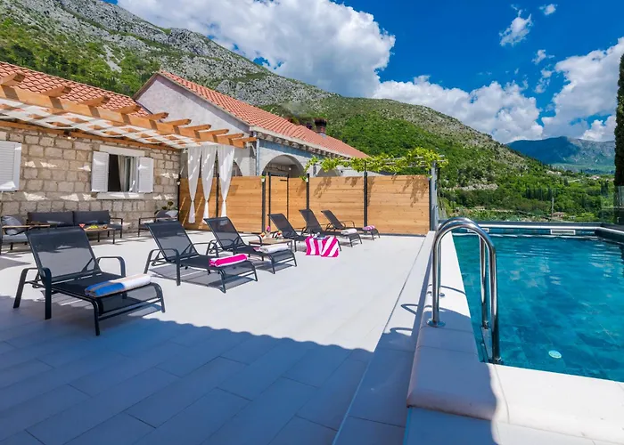 Baan With Epic View And Private Pool Apartamento Ljuta