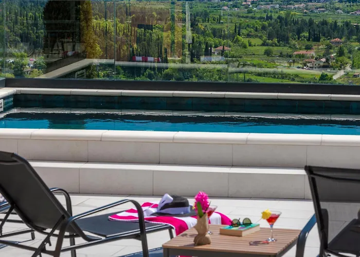 Apartmán Baan With Epic View And Private Pool Ljuta